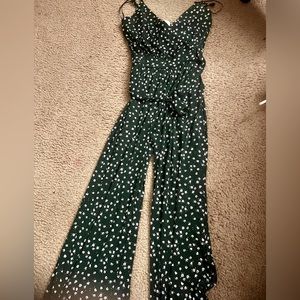 Green floral jumpsuit. Size MP. NWOT. Brand is Kaileigh.